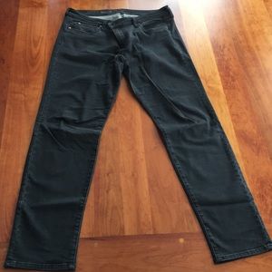 Kut from the Kloth “Diana” skinny jeans. Size 14.